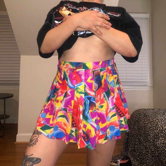 💕SOLD💕Y2k Lily’s colorful pattern pleated tennis skirt - Picture 5 of 5